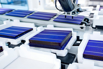 関連会社ミライエナジーの太陽光パネルイメージ